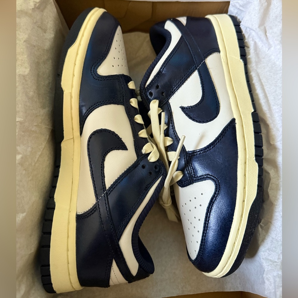 Navy and white dunks brand new never worn woman’s size 8 men’s 6.5